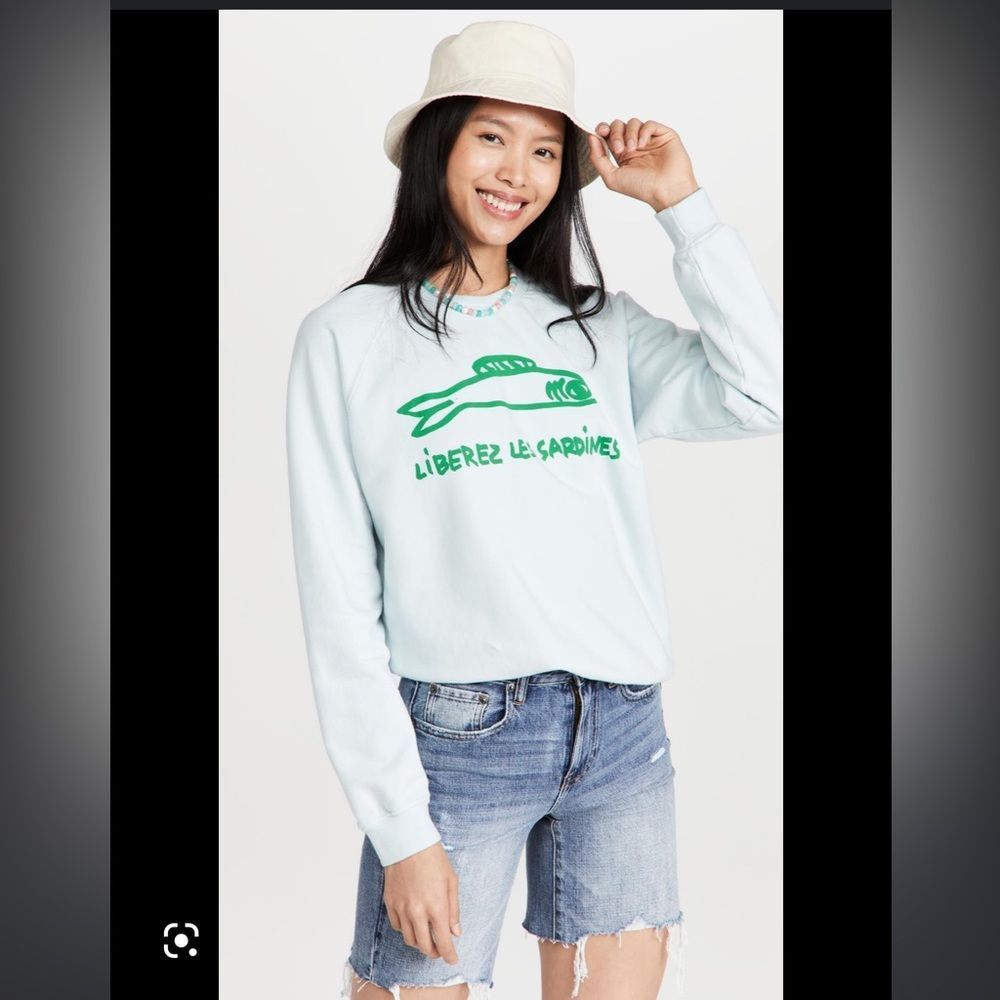 Clare V Liberez Les Sardines blue sweatshirt green writing - Picture 3 of 7